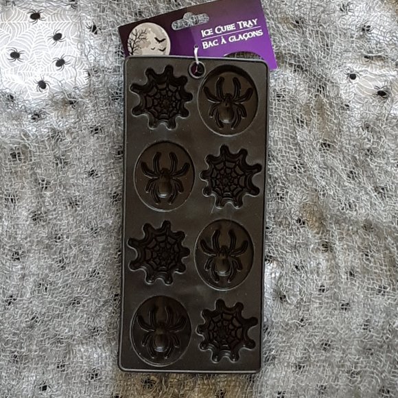 🕷 Spiders Silicone Ice Tray Chocolates Jello Shots Mold Drinks Party Kids New - Picture 1 of 12